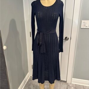 Elie Tahari Elegant Navy Knit Midi long sleeve Dress small